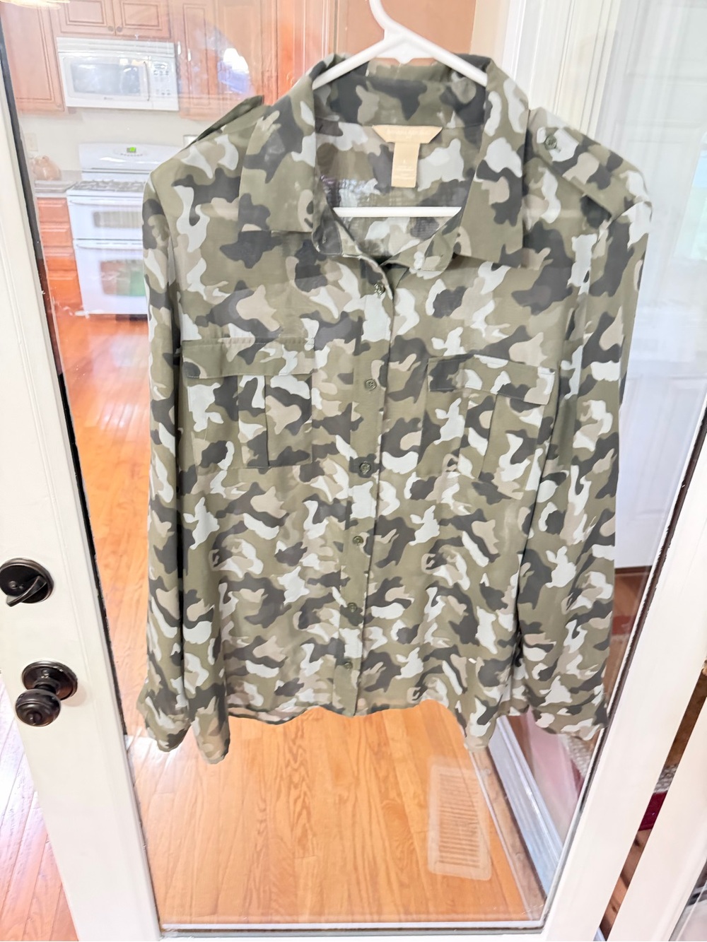 Banana Republic Camo Sheer Button Down Blouse Size Large